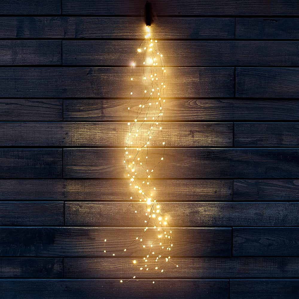 JGTC Wasserfall Lichterkette LED - 151-200 LEDs, AA-Batterien, IP44