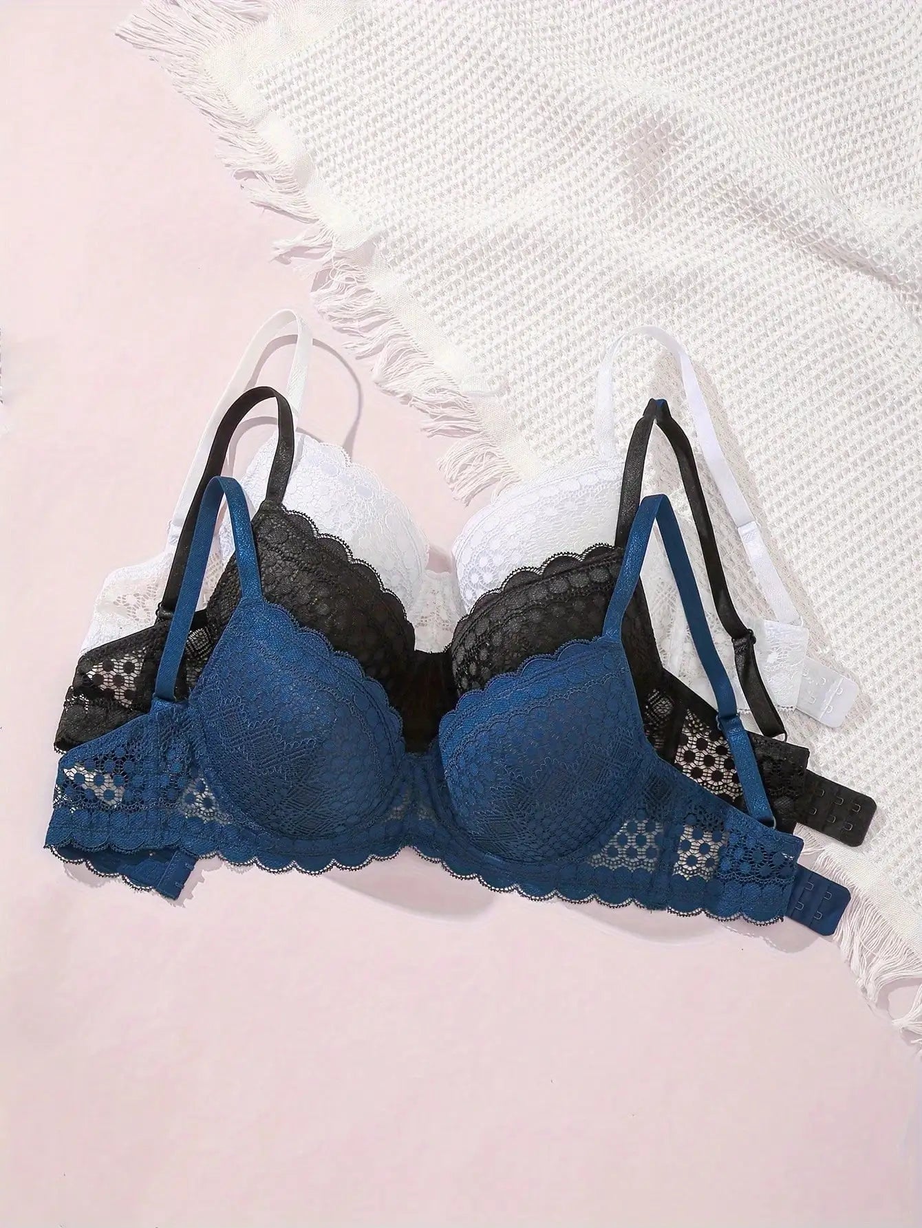 Women's sexy lace comfortable breathable lingerie underwire push-up bra B C D cup bra in multiple colors to choose from