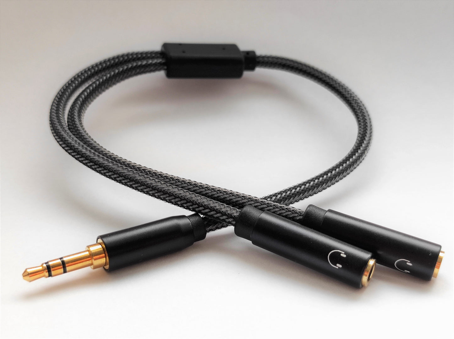 Splitter DREIKS AUX Y - Două mufe pentru căști, lungime 0,3 m, 3,5 mm