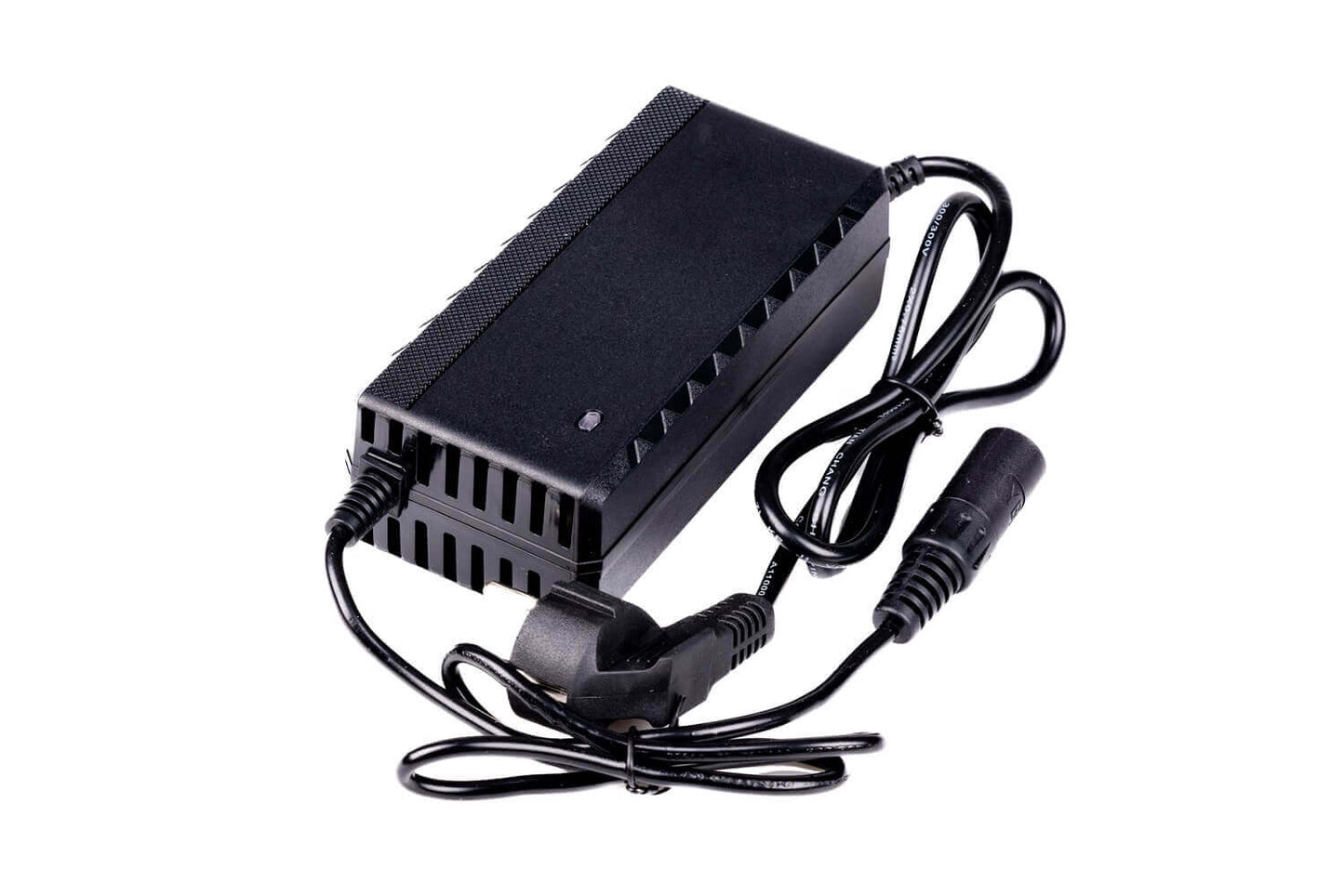 Scaun cu rotile electric cu scaun confortabil și suspensie, pliabil – autonomie 25 km, 6 km/h