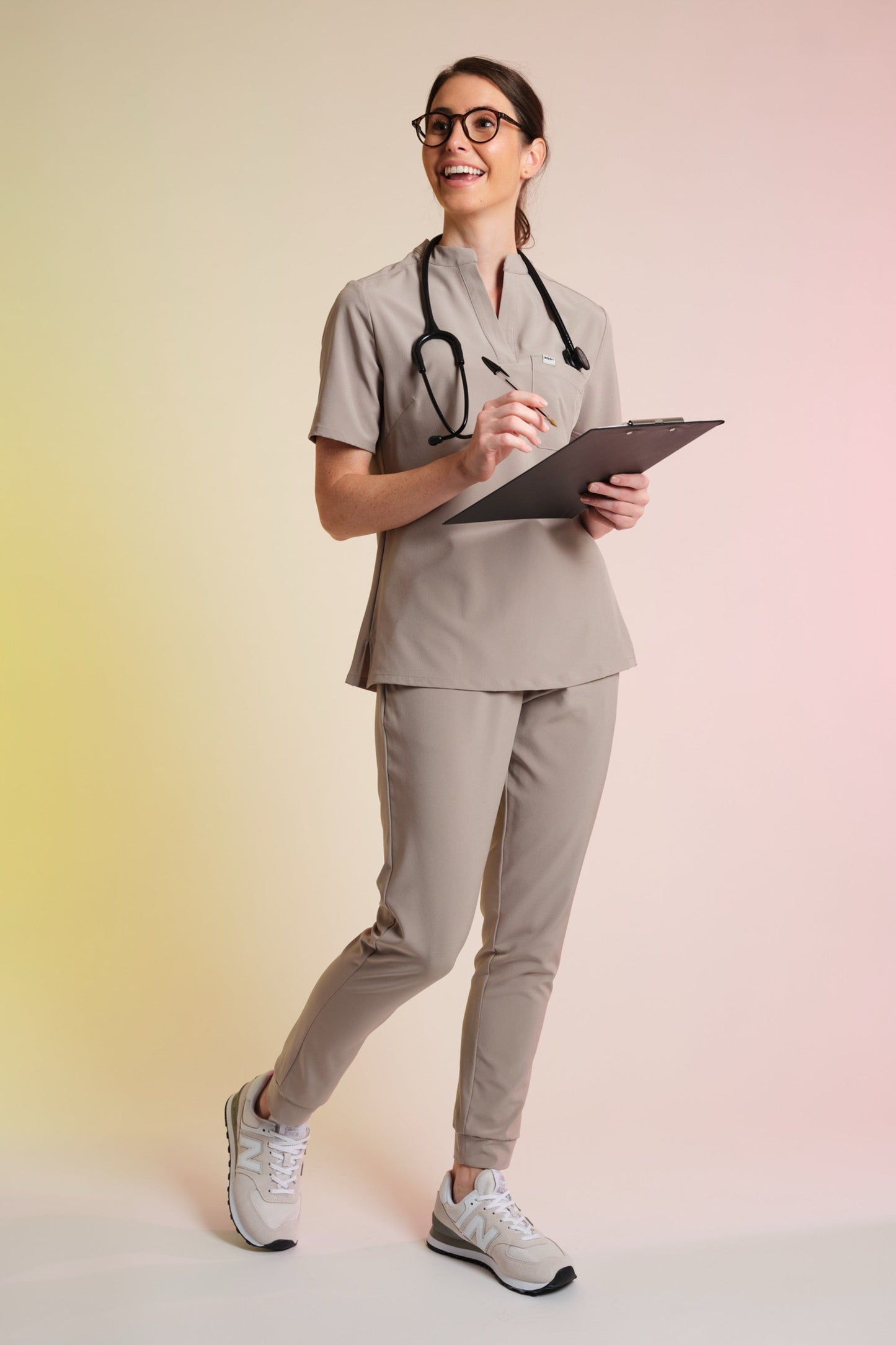 Active Scrub Top "Jackie" – Beige