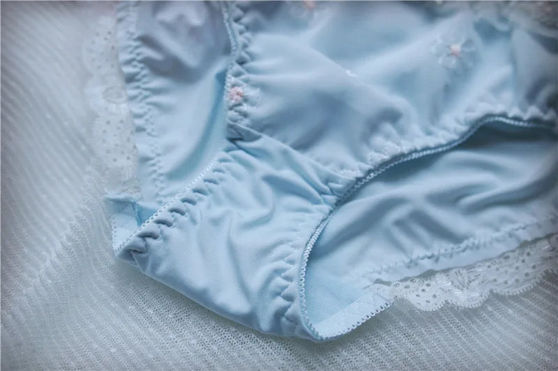 Flower Embroidery Milk Silk Panties Women elegant Lace Silky Smooth Seamless Female Underwear Cute Lovely Sweety Lingerie Breifs