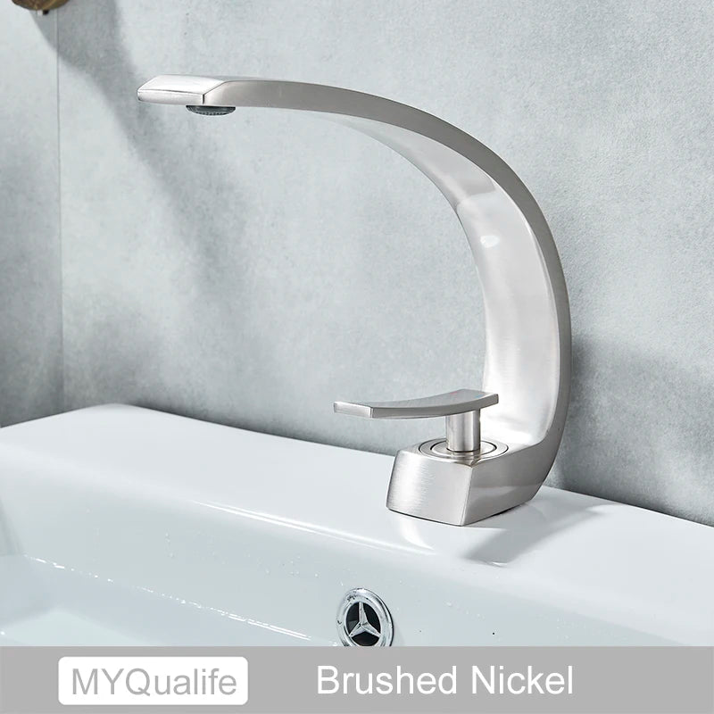 Chrome Basin Faucet Washing Basin Mixer Deck Mounted Cold and Hot Bathroom Faucet