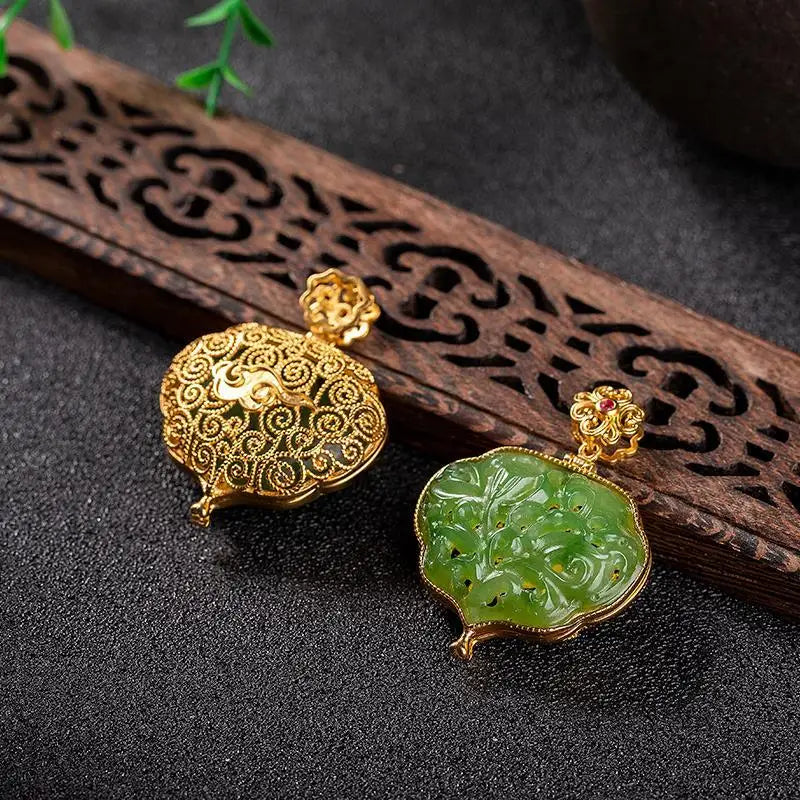 Original new silver inlaid natural Hetian jade hollow carved filigree sachet pendant ancient gold craft necklace ladies jewelry