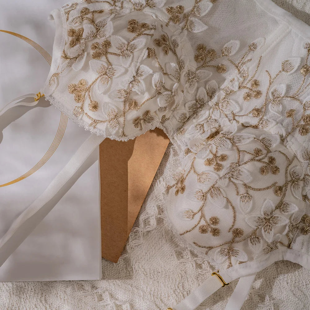 New Embroidery Lace Flowers French Underwear Bralette elegant Body Shaping Push Up Bra Set Romantic White Black Cute Lingerie Thin