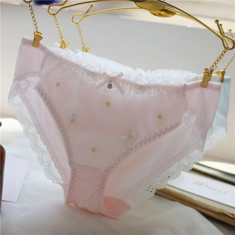 Flower Embroidery Milk Silk Panties Women elegant Lace Silky Smooth Seamless Female Underwear Cute Lovely Sweety Lingerie Breifs