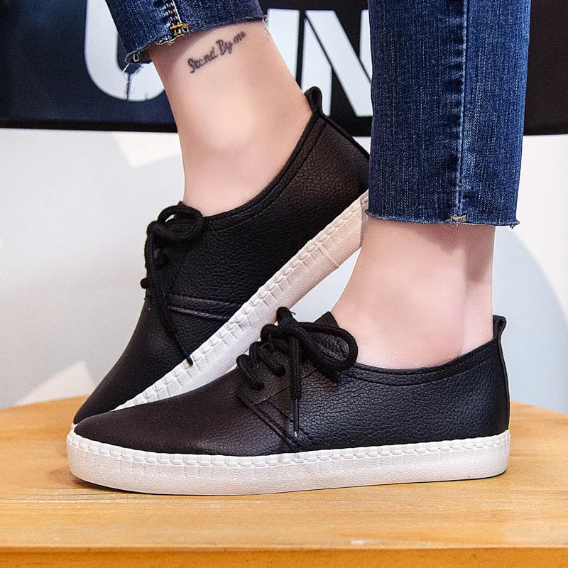 Women White Sneakers Solid Color Basic Style All Match Lady Shoes Flat Heel Soft Leather Lace Up Good Quality Girls Shoe Black