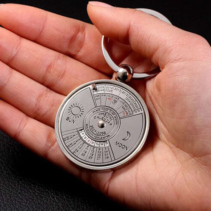 Perpetual Kalender Schlüsselanhänger - Metall 5cm Neu