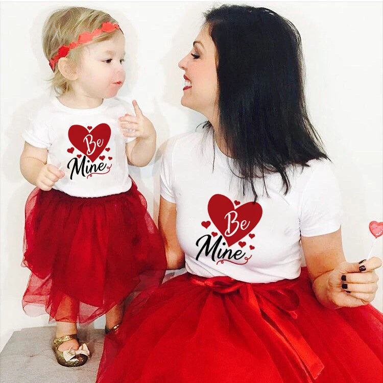 Valentine's Day Shirts Pink Heart Mommy and Me Matching T-Shirt Family Look Mother and Daughter Shirts Valentines Day Outfits