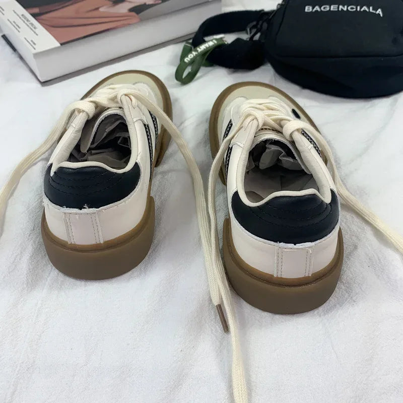 Couple shoes for woman classic sneakers women 2021 autumn new leather retro low cut lace -up casual plus size 44 women sneakers - Golden Bridge Store