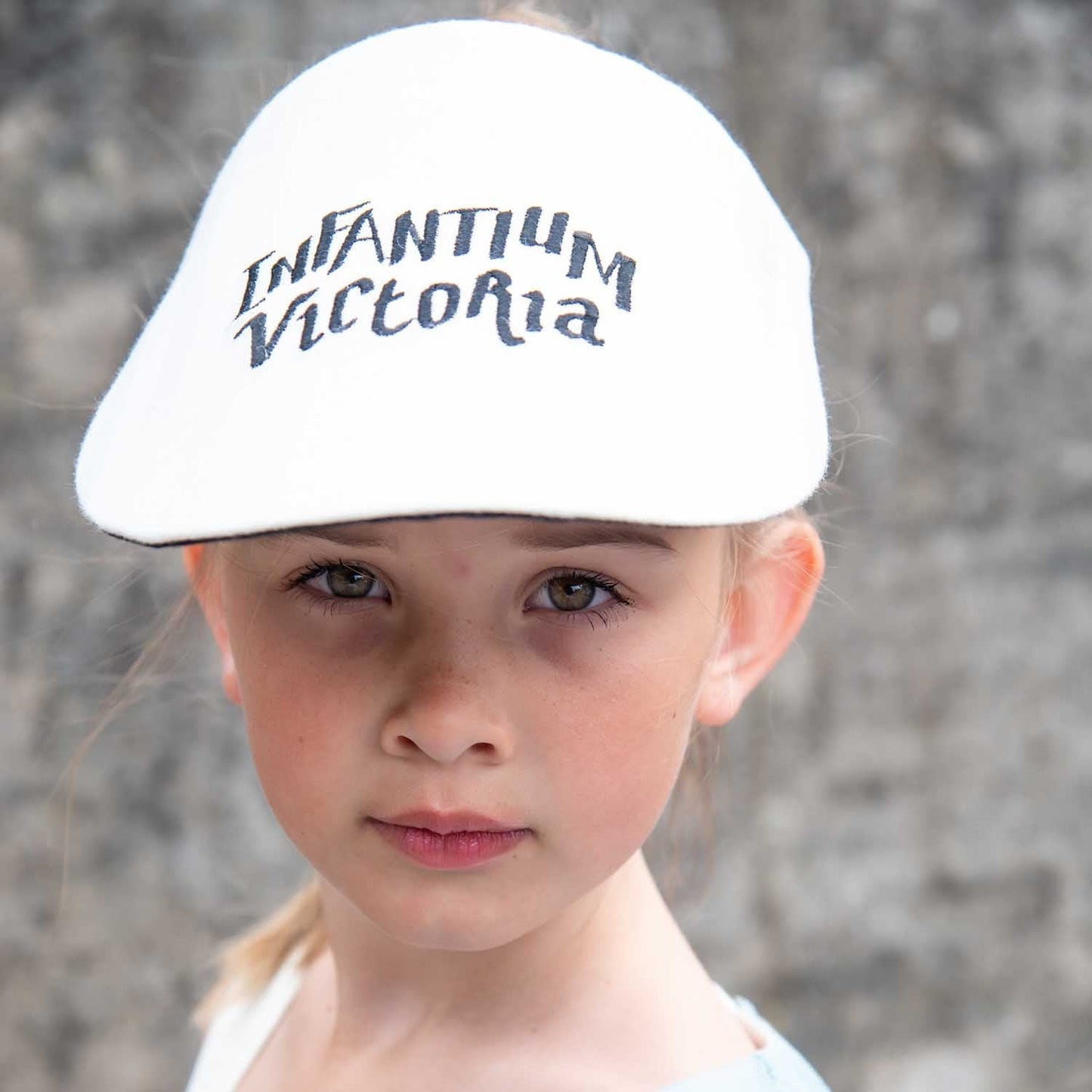 Marke Weiße Baumwollmütze Stilvolles Design - Größe M Leicht Baumwolle