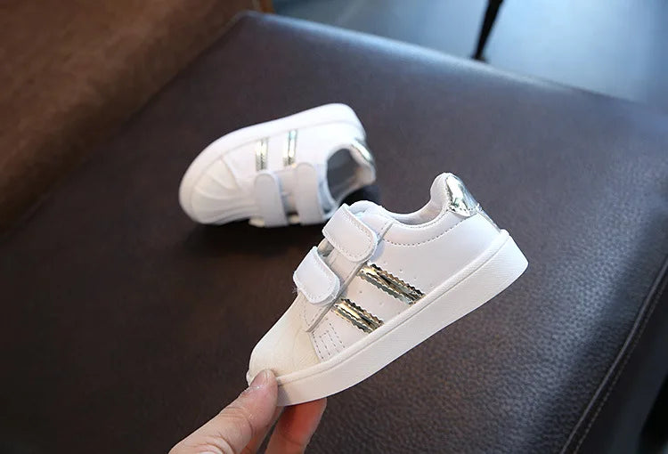 Baby Schuhe 2025 - Jungen Sneakers Mädchen Kleinkind Schuhe - PU Leder Flats Fashion Weiche Kinder Casual Schuhe