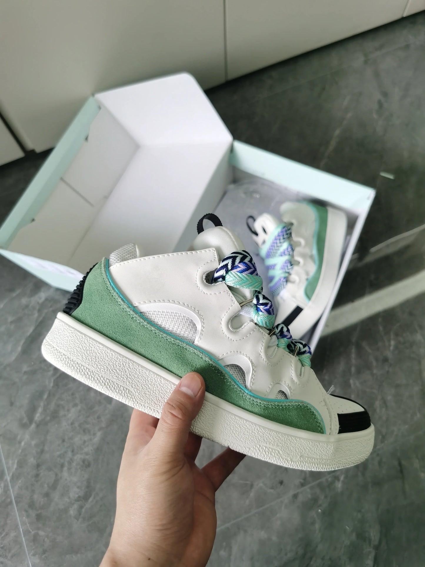 SpeedflyCN Sneaker Atmungsaktiv - Kapazität Hoch, Leistung Ausgeglichen, Größe 36-46