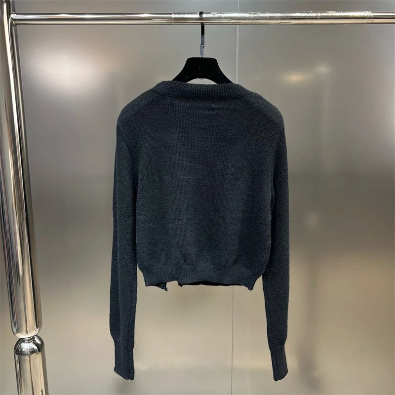 Mina Gothic O Hals Pullover - Lochmuster Größe M Langarm