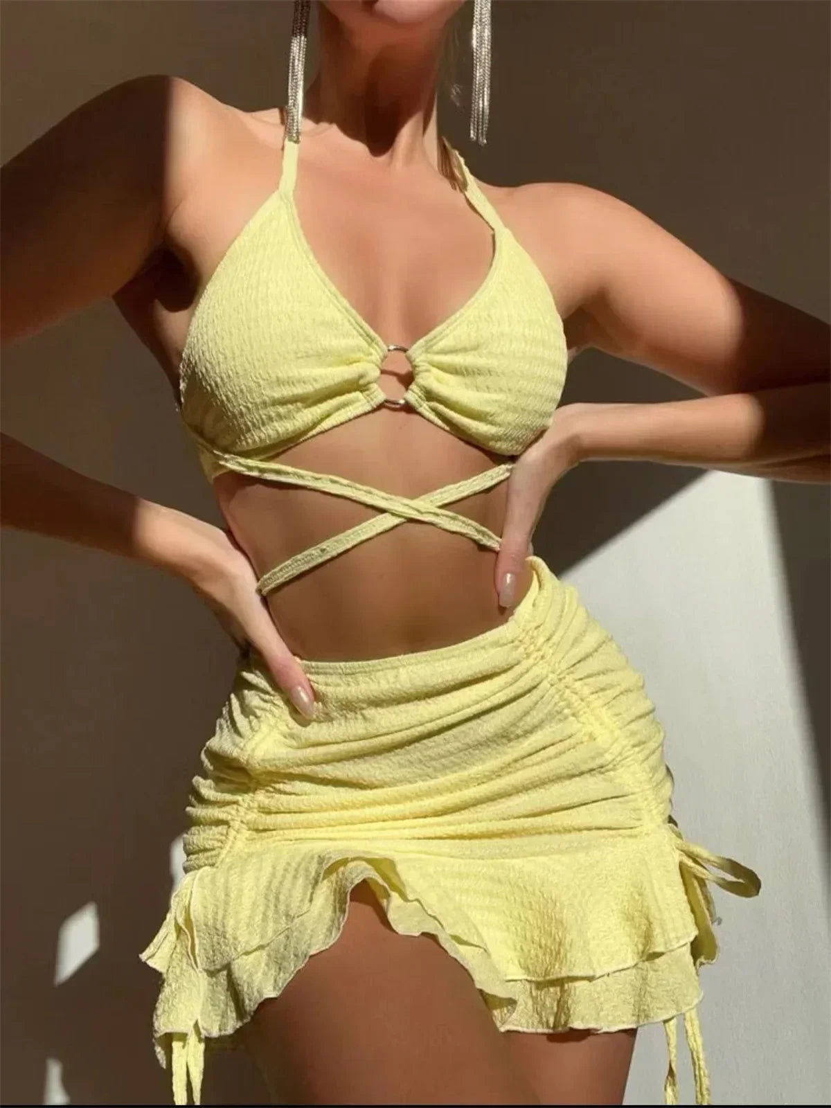 Elegant Gelber Bikini: Daxiyee Solid Halter Ring Wire-Free Low Waist - Criss Cross Cover Up 3 Teilig Rüschen Rock Office Lady