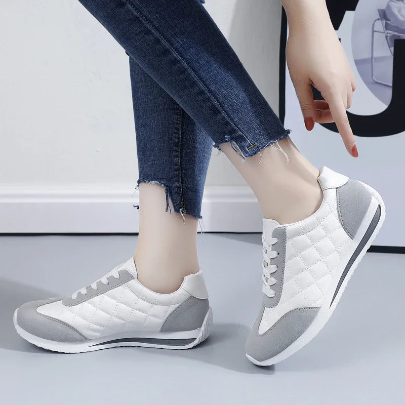 New Women's 2024 Casual Walking Shoes Summer Flat Lace-up Leather High Quality Sneakers Fashion Flat Loafers Women's Sneakers