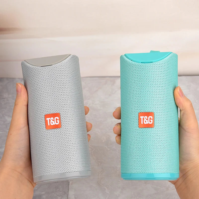 Wireless Bluetooth speaker Portable/outdoor camping/camping/stereoMobile speaker /FM/TF/USB/Party Essentials Subwoofer