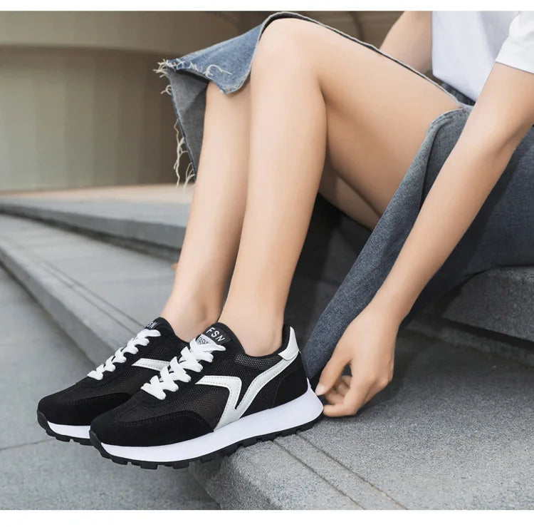 New Women's Sneakers Fashion Breathable Unisex Casual Shoes Lightweight Lace-Up Running Shoes Outdoor Platform Tennis Shoes Male