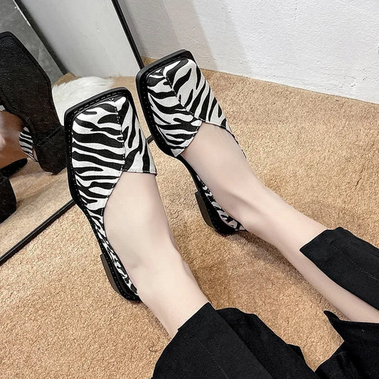 Women Sandals Elegant Square Toe Flat Shoes for Women Fashion Low Heels Sandals Brand Designer Women Party Shoes Sandalias Mujer