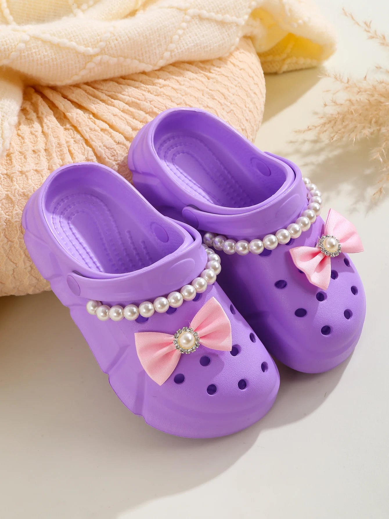 Mädchen-Clogs 2025: Atmungsaktive Schleife-Accessoires - Strand Garden Collection