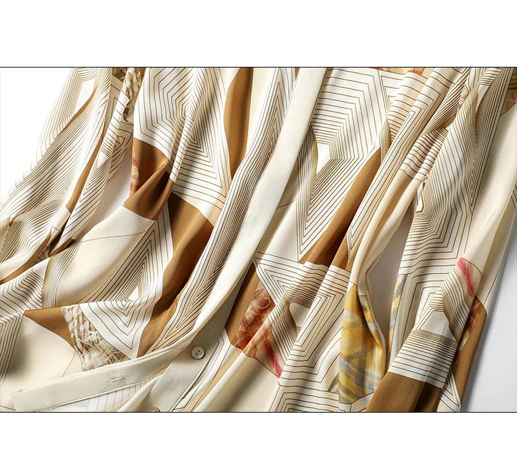 Elegant Style Ladies' Top for Day-to-day and Workplace Graceful Design Women's Blouse with Chic Print and Buttons