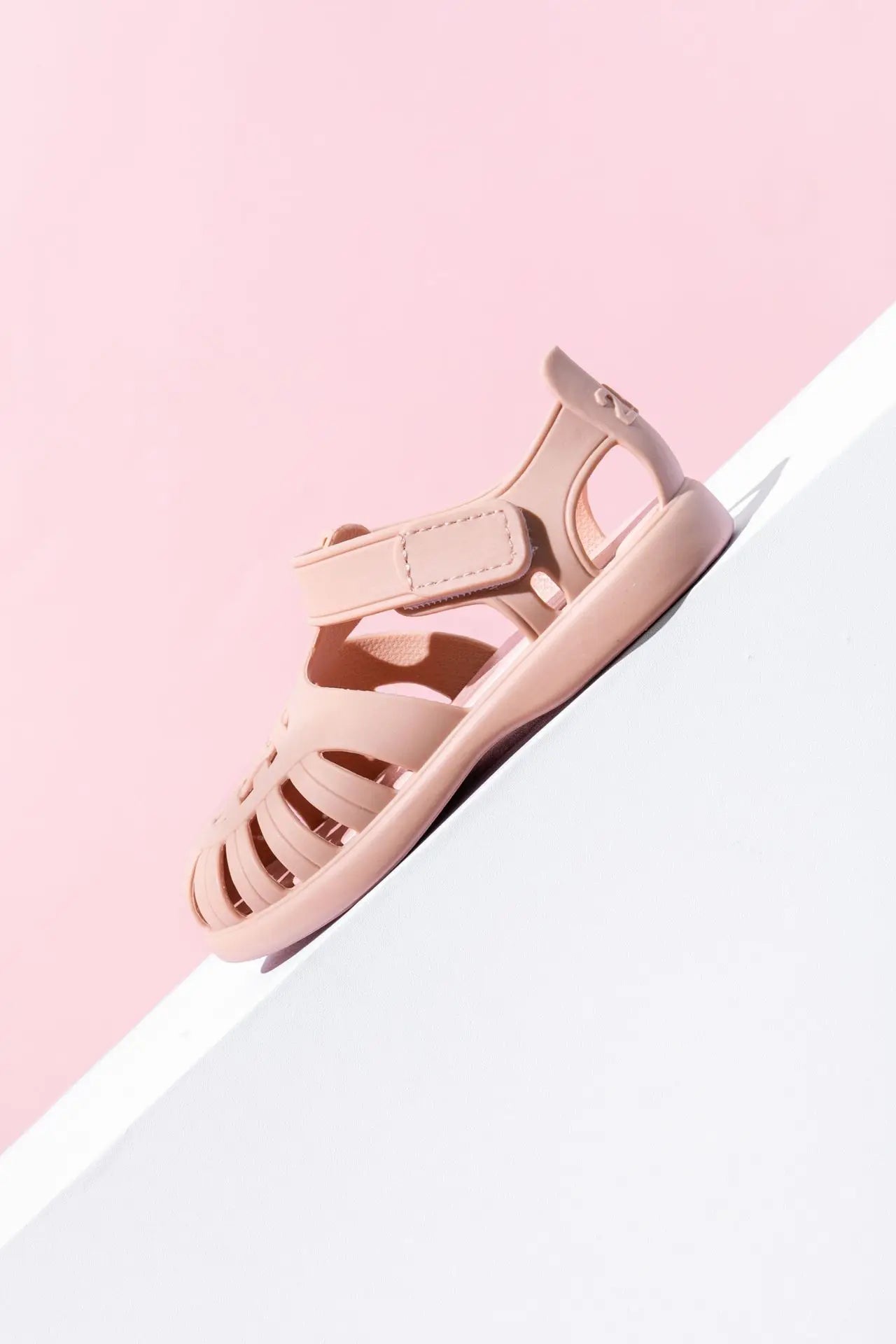 Hochwertige Kinder Strand Schuhe Meer Sommer 2025 - Mädchen Sandalen Baby Weich Rutschfest - Prinzessin Jelly Schuhe Jungen Römische Flip-Flops