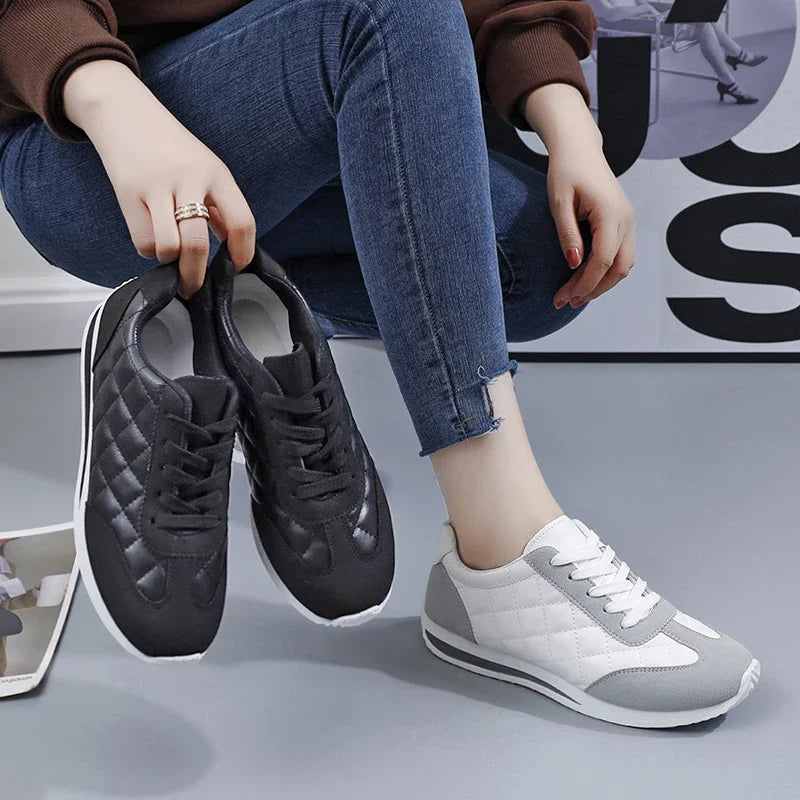 New Women's 2024 Casual Walking Shoes Summer Flat Lace-up Leather High Quality Sneakers Fashion Flat Loafers Women's Sneakers
