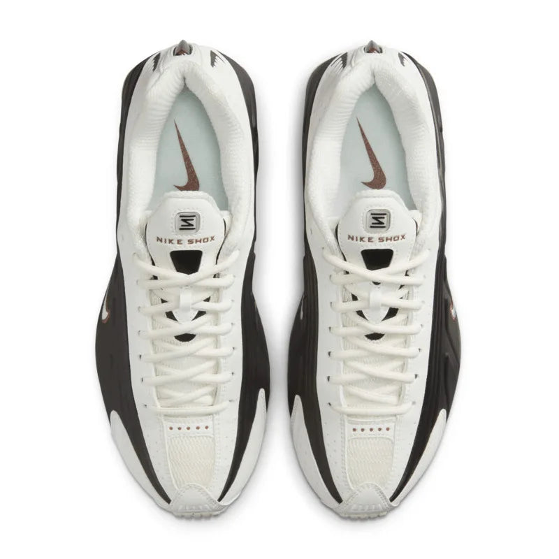 Nike Shox R4 Dämpfung - Obermaterial Polyester, Innenmaterial Canvas, Sohlenmaterial Gummi
