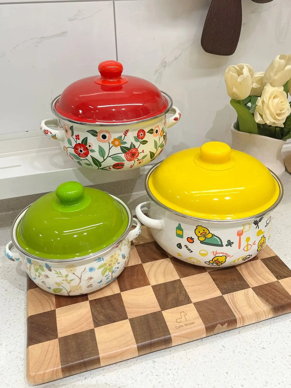 Kitchen Cookware Utensils Set 16/18/20CM Red Yellow and Green Enamelled Pots and Pans, 3-piece Set, Induction Cooktop, Open Fire