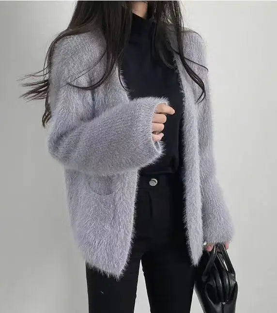 Fuyubetter V-Ausschnitt Strickjacke - Größe M, Gewicht 120–220 g/m²