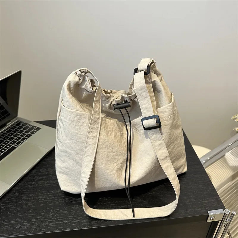 New Large Capacity Versatile Shoulder Bag for Women's Summer Popular Lightweight Shoulder Crossbody Bag Minimalist Tote Handbag