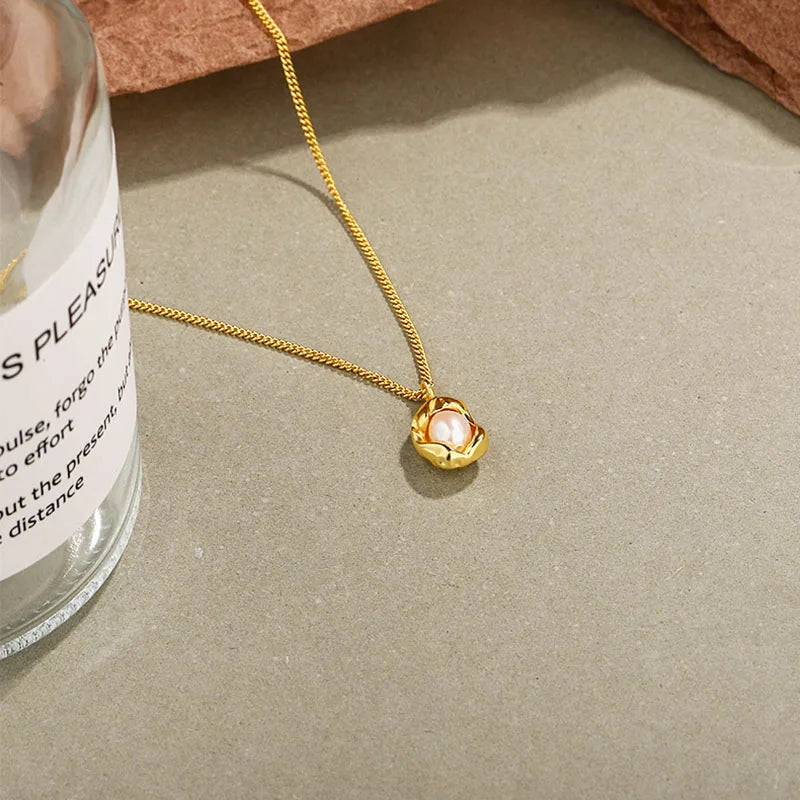 Silver Color Pearl Geometric Necklace Female Simple Design Niche Cold Wind Light Luxury Clavicle Chain Necklace Wholesale