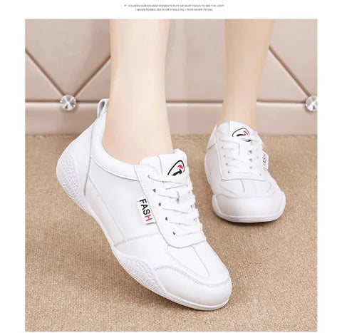 Women Shoes 2024 New Casual Lightweight Sports Shoes WomenBreathable Little White Platform Shoes White Sneakers Women