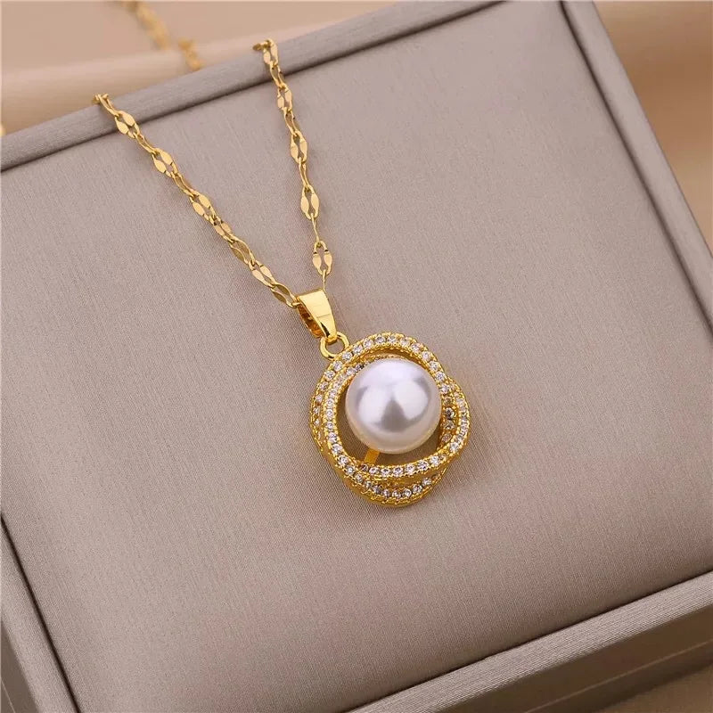New Fashion Luxury 18K Gold Plated Imitation Pearl Pendant Necklaces For Women Trendy Retro Style Stainless Steel Clavicle Chain