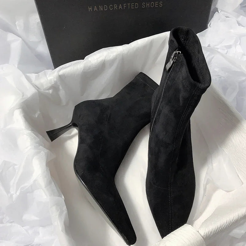 UETEEY Spitzzehen Stiefelette Mit Seitenreißverschluss - Größe 36-41, Absatzhöhe 5-8 cm, Dünner Absatz