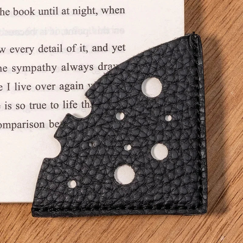 Lesezeichen 2025 - Käse Design PU Leder Bookmark Eckenschutz Schule Kreativ