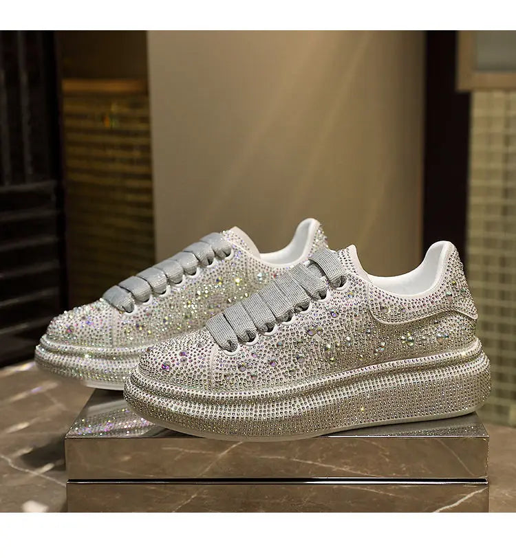New Brand Women Fashion Casual Glitter Sparkling Sneakers Women Encrusted Lace Up Shoes White Sole Fashion Street Sneakers Shiny