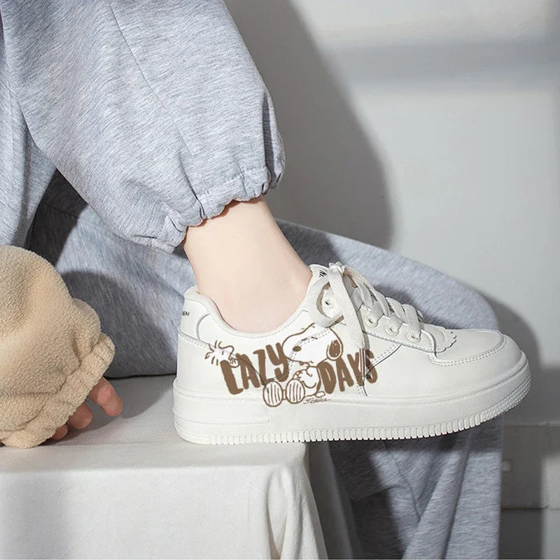 Snoopy Women Casual Shoes Fashion Breathable Walking Flat Shoes Woman White Graffiti Sneakers Women Tenis Feminino Female Shoes