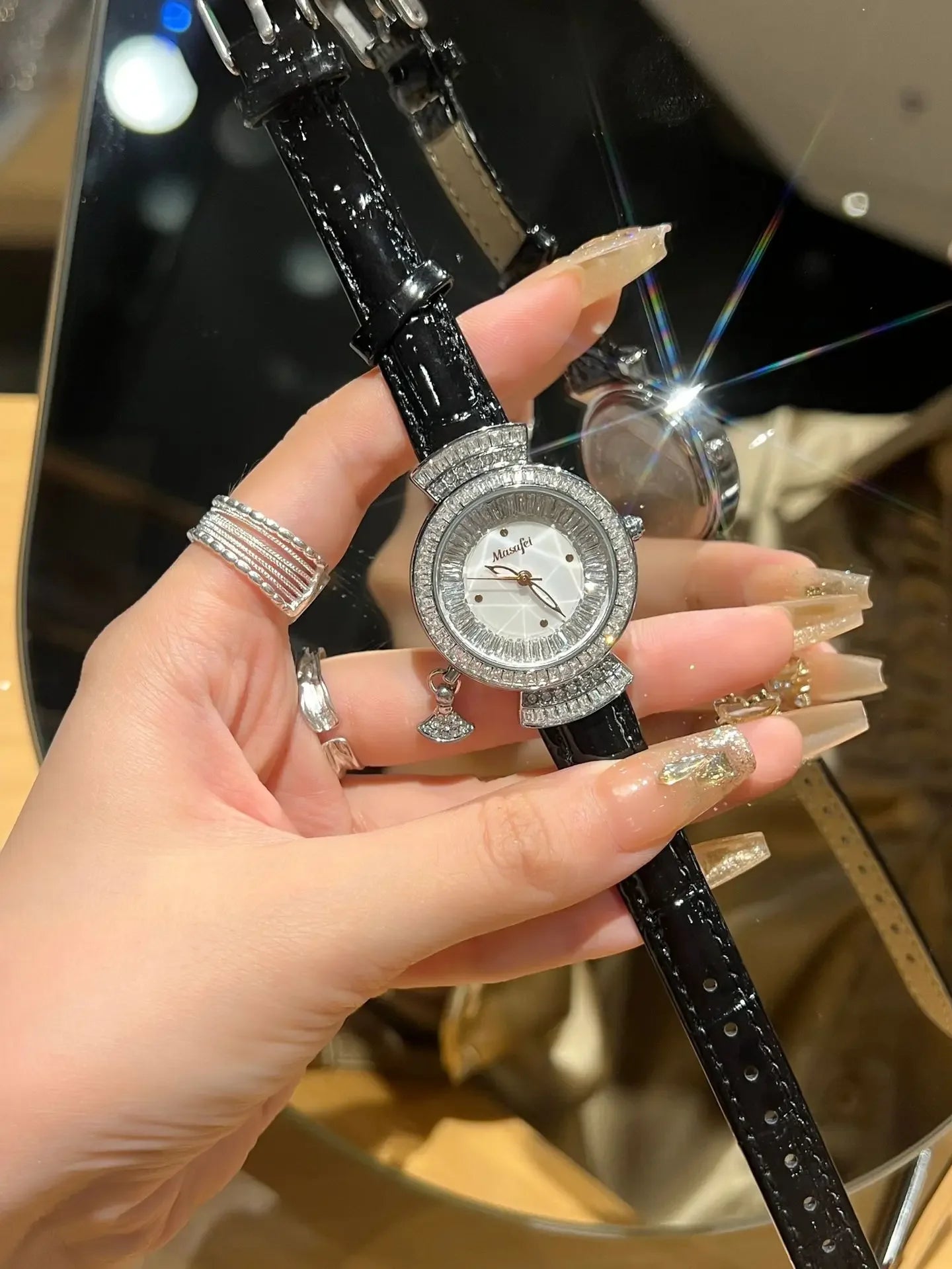 Unique Full Diamonds Shaped Watches Women Rhinestone Luxury Fashion Brand Ladies Watch Diamond Bracelet AAA Wrist Watch Reloj