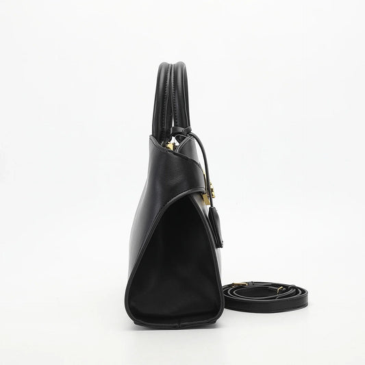 Ari modern classic shell bag – soft structured style double lock charm