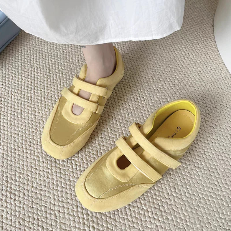 Women Flats Sneakers Designer Casual Shoes Running Sport Shoes 2025 Fashion New Brand Walking Comfort Spring Mujer De Zapatillas