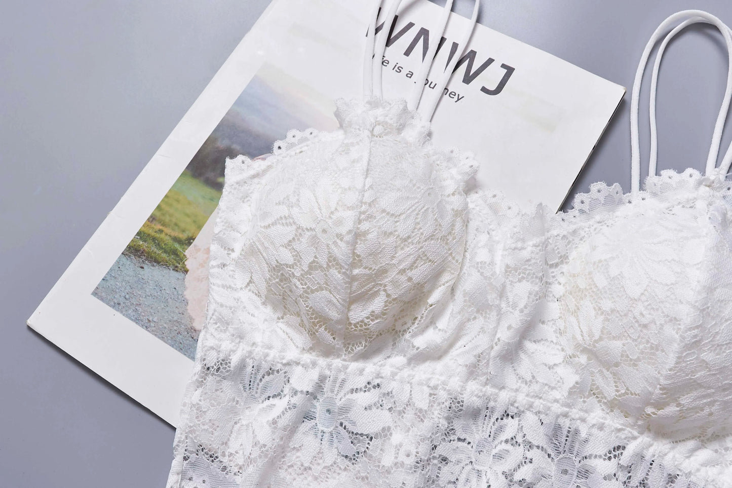 Women elegant Lace Bras Top Comfortable Bralette Solid Color elegant Underwear Vest Female Hollow Out Wireless Lingerie Seamless Bra