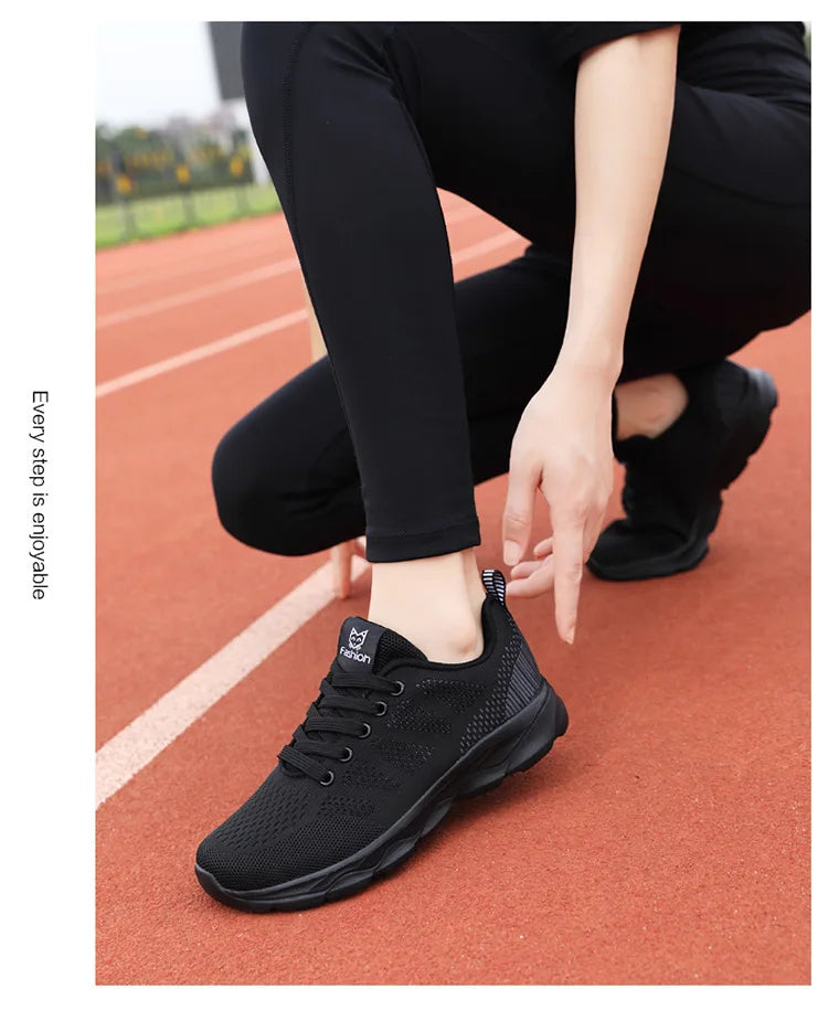 Hot Sneakers Shoes for Women Soft Flat Casual Shoes 2025 Spring Summer Light Breathable Mesh Sneakers Walking New Ladies Shoes