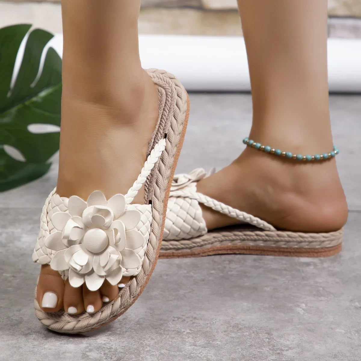 Summer Floral Braided Flat Slippers Classics Solid PU Leather Women Non Slip Flip Flops Soft Comfortable Beach Sandals Femme