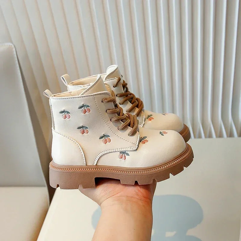 Luna Cherry Kurzstiefel Stickerei - Größe 24-37 Softsohle