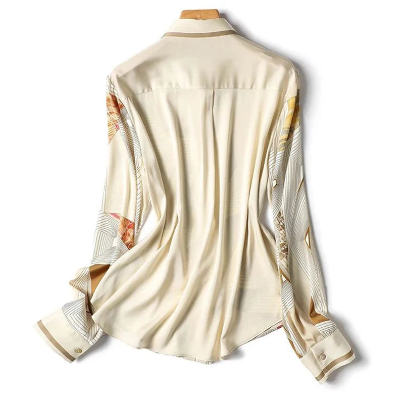 Elegant Style Ladies' Top for Day-to-day and Workplace Graceful Design Women's Blouse with Chic Print and Buttons