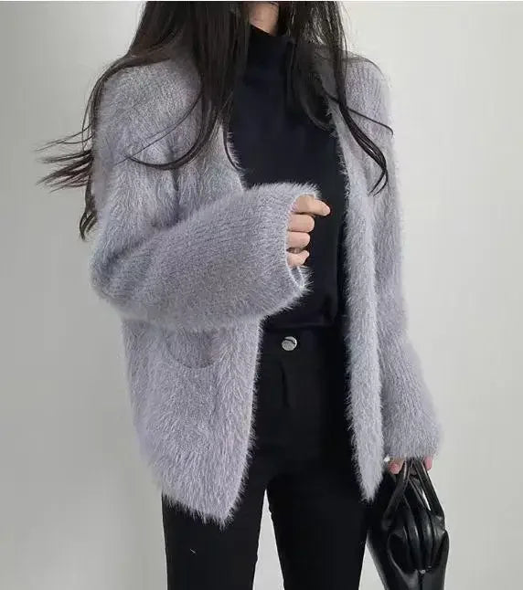 Fuyubetter V-Ausschnitt Strickjacke - Größe M, Gewicht 120–220 g/m²