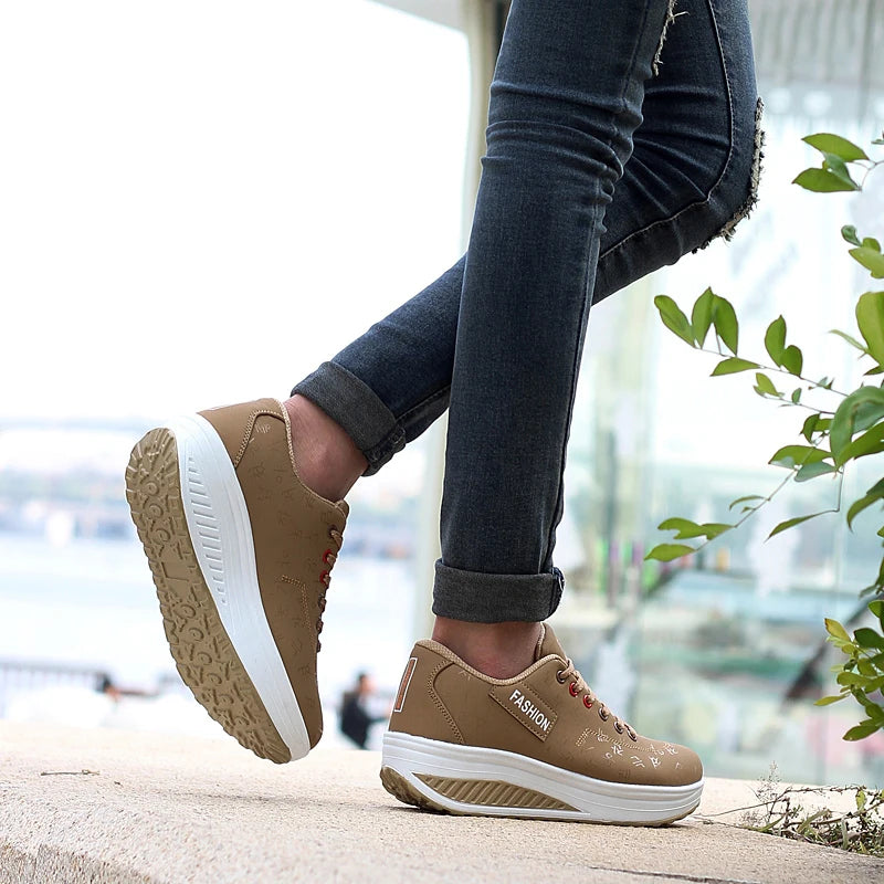 Walking Shoes Women Sneakers Fashion Platform Shake Shoes Thick Bottom Wedges Women Chunky Shoes