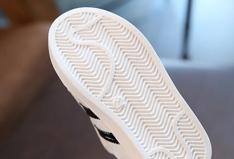 Baby Schuhe 2025 - Jungen Sneakers Mädchen Kleinkind Schuhe - PU Leder Flats Fashion Weiche Kinder Casual Schuhe