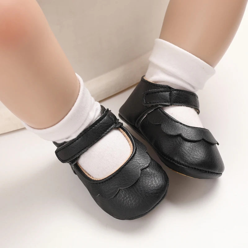 Baby Mädchen Schuhe 2025 - Fashion Einfarbig Leder Blume Prinzessin - Weiche Gummisohle Rutschfest Casual Erste Laufschuhe